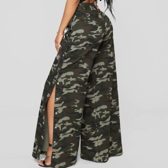 Fashion Nova Camouflage Snao Button Sides High waist Bell Bottom Cotton Pants XS - Picture 3 of 14